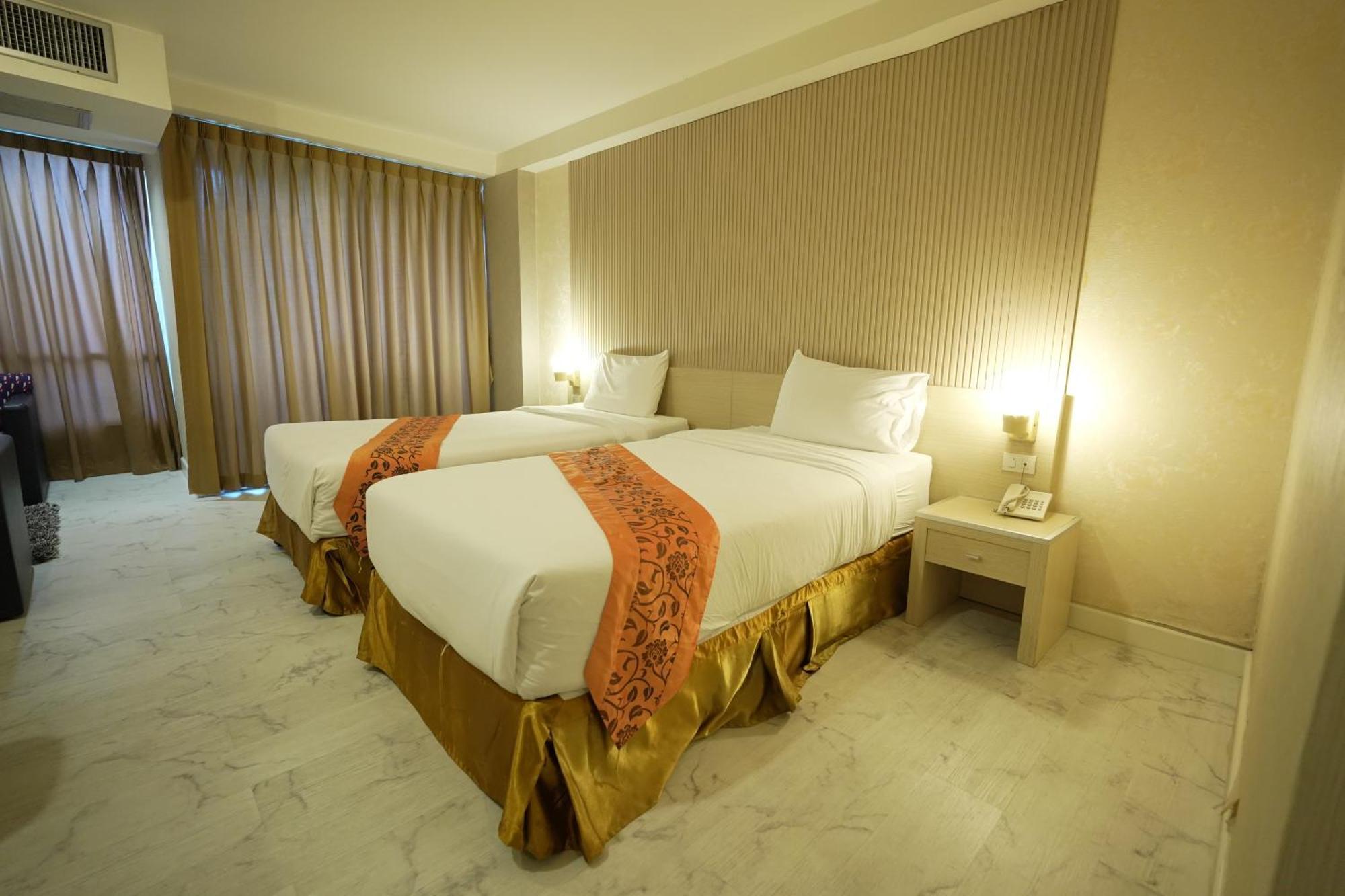 Three Seasons Bangkok Hotel Exterior foto