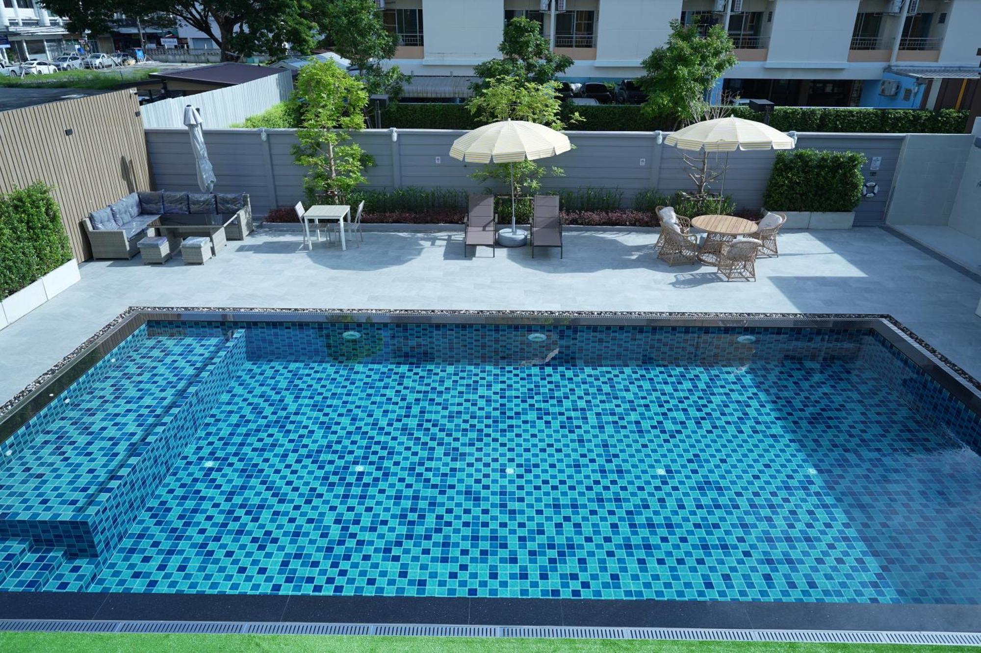 Three Seasons Bangkok Hotel Exterior foto