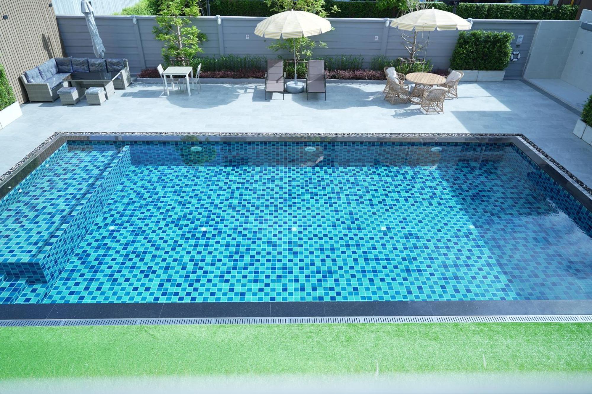Three Seasons Bangkok Hotel Exterior foto