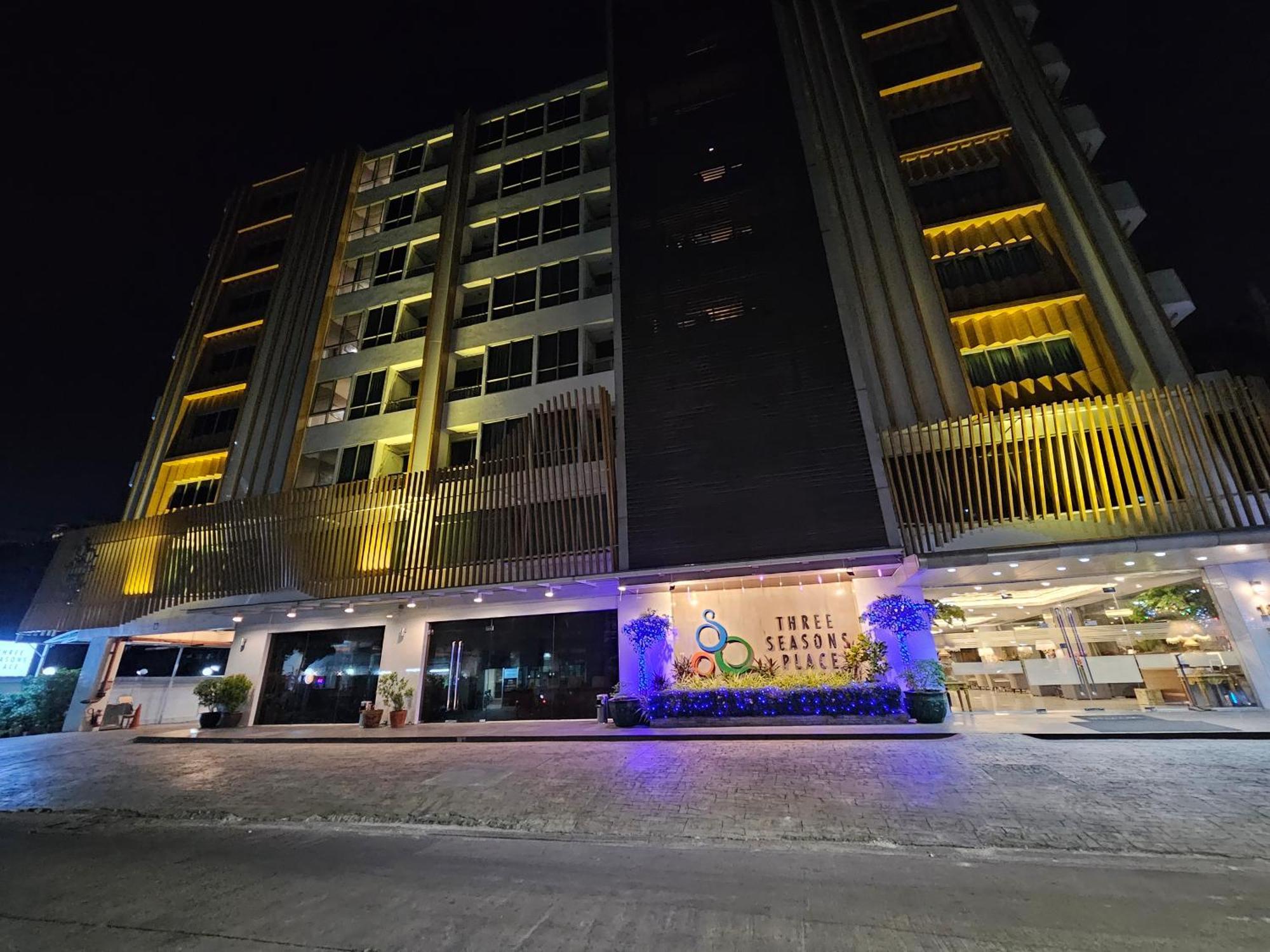 Three Seasons Bangkok Hotel Exterior foto