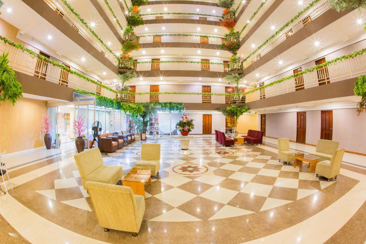 Three Seasons Bangkok Hotel Exterior foto