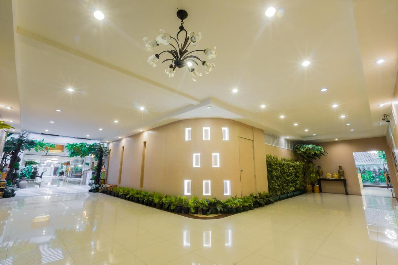 Three Seasons Bangkok Hotel Exterior foto